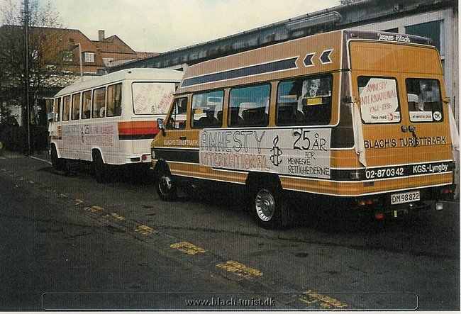 0015 vogn 7 og kapervognen krer for Amnesty  1986.jpg